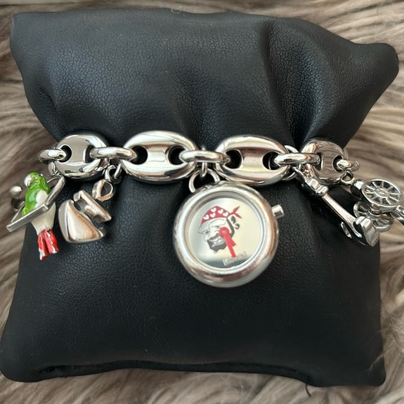 VINTAGE MOSCHINO TIME 4 PIRATES STEEL WATCH IN GREAT CONDITION - Picture 2 of 9